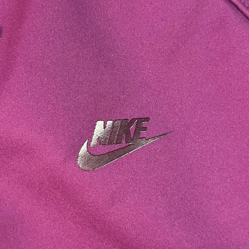Nike Women's Soft Shell Jacket Size‎ Small Plum Magenta EUC